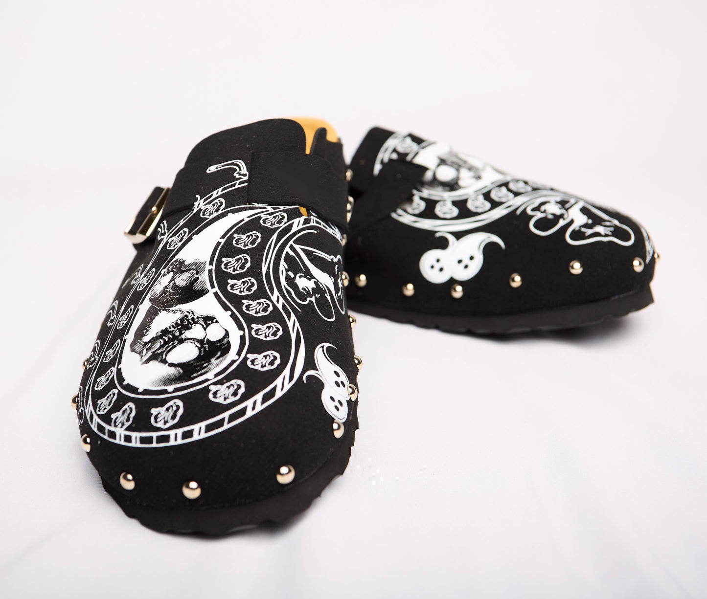 UM Paisley Clog